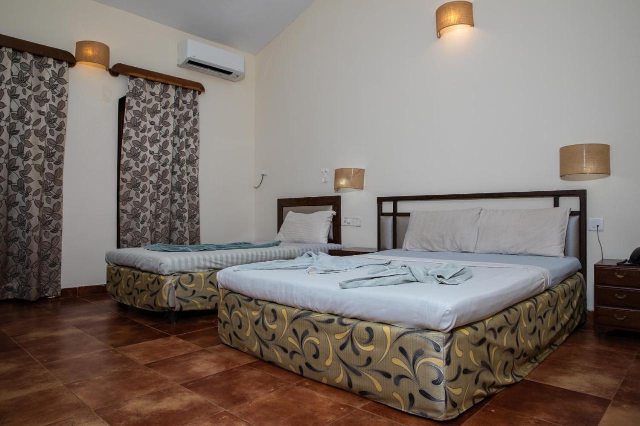Sea Breeze Inn Resort Calangute Buitenkant foto